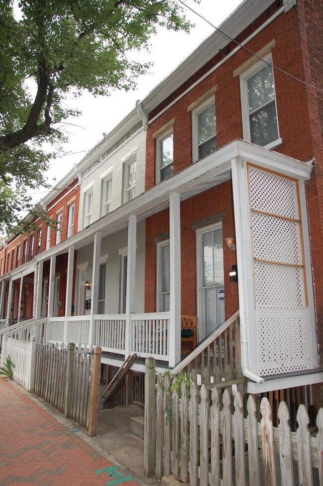 Building Photo - 1116 W Marshall St