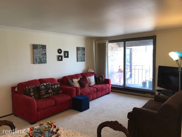 Foto del edificio - 3838 N Oakland Ave