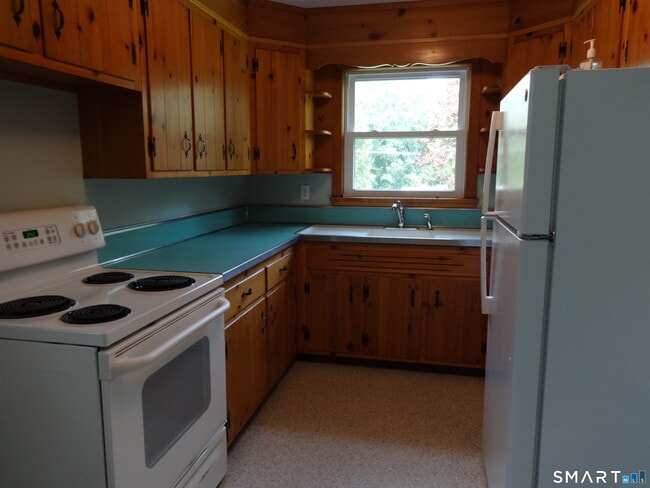 Foto del edificio - 73 Soundview Rd