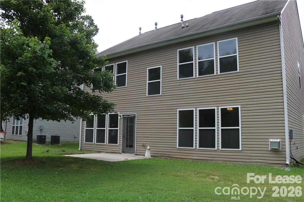 Foto del edificio - 10000 Seven Oaks Dr