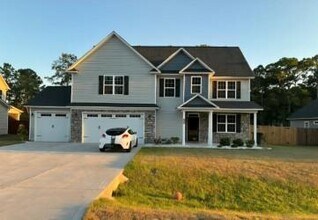 Building Photo - 5716 Pooh Ave