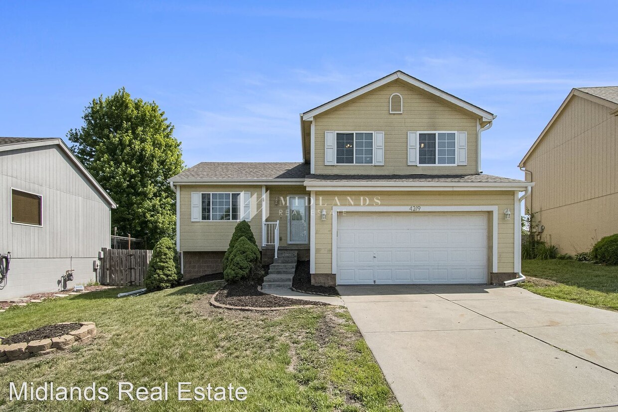 4 br, 2 bath House 4219 N 171st Ave. House Rental in Omaha, NE