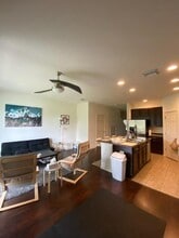 Building Photo - 6828 Holly Heath Dr