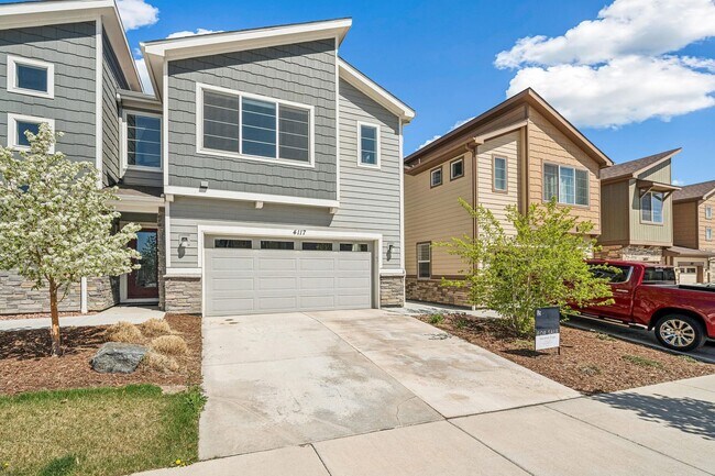 Building Photo - Beautiful modern 3 bedroom Townhome!! Avai...