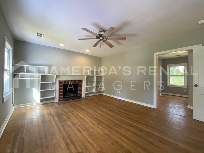 Building Photo - Home for Rent in Montgomery, AL... Availab...