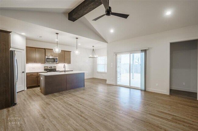 Foto del edificio - 3841 Kala Dr