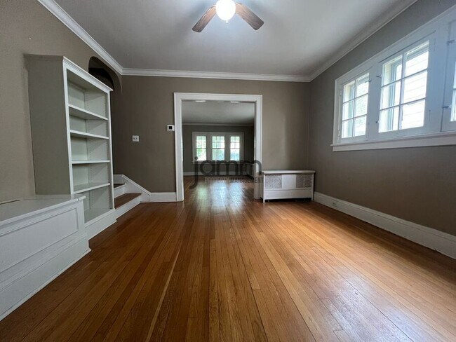 Foto del edificio - 3079 Meadowbrook Blvd