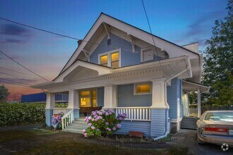 Building Photo - 5114 SE Holgate Blvd