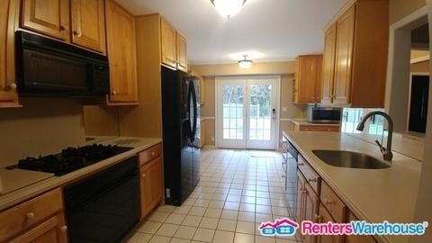 Building Photo - 3 bedroom in Atlanta GA 30340