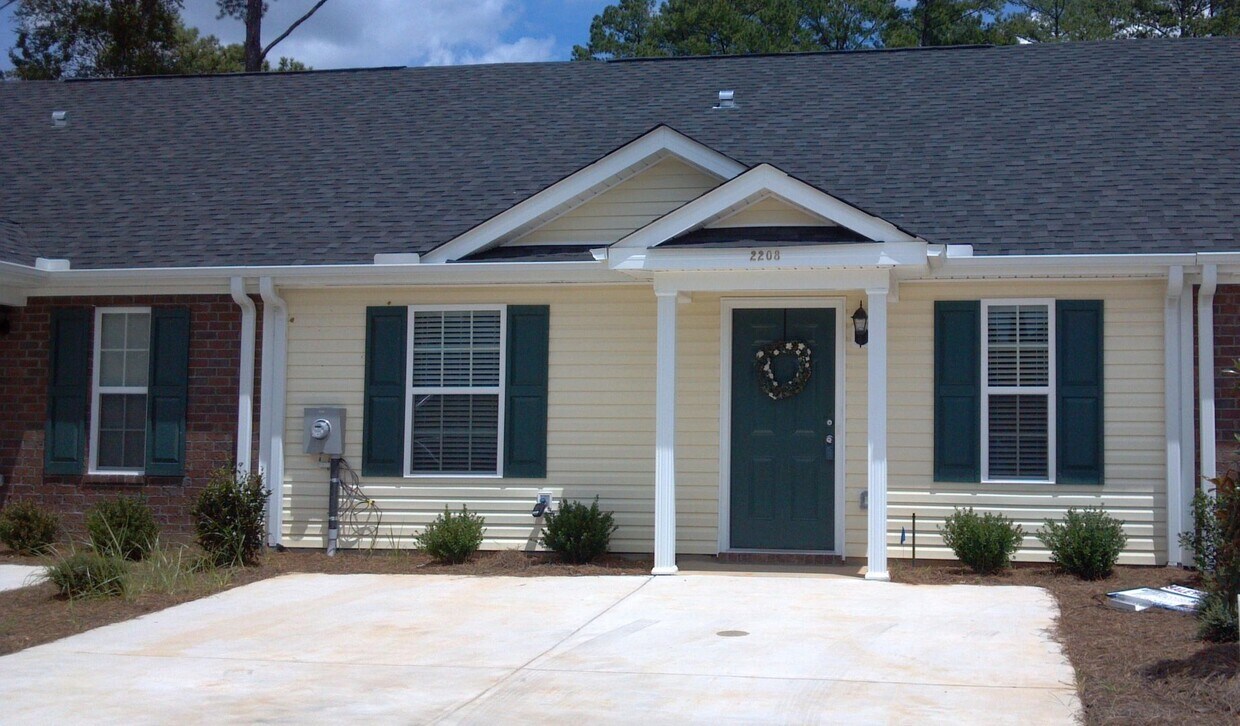 Primary Photo - 2208 Brechin Lane - Hopetown Villas
