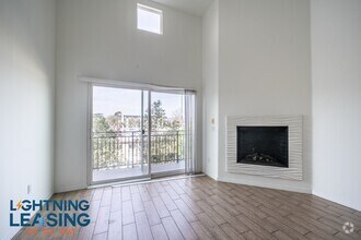 Building Photo - 11927 Kling St