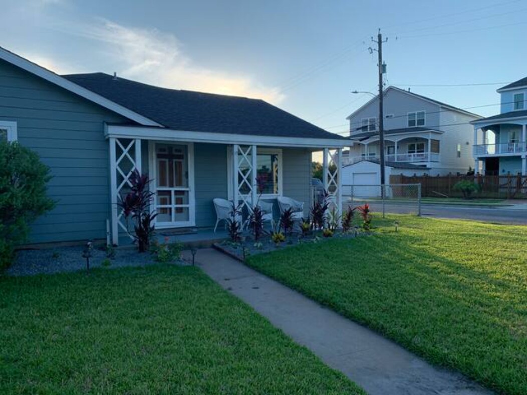 1901 Neumann Dr, Galveston, TX 77551 House Rental in Galveston, TX