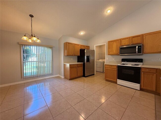 Foto del edificio - 207 Cranbrook Dr