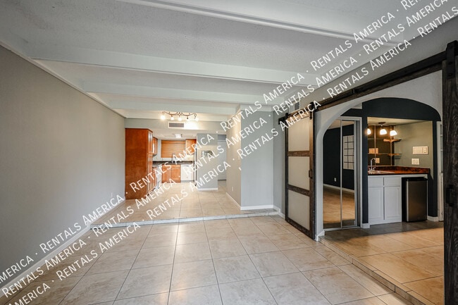 Building Photo - 3214 S El Camino Dr
