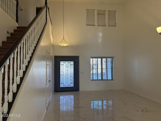 Foto del edificio - 2810 N 106th Ln