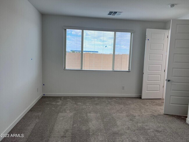 Building Photo - 12570 W Kaler Dr