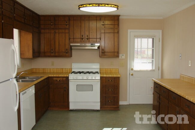 Foto del edificio - 5818 Northspring Dr