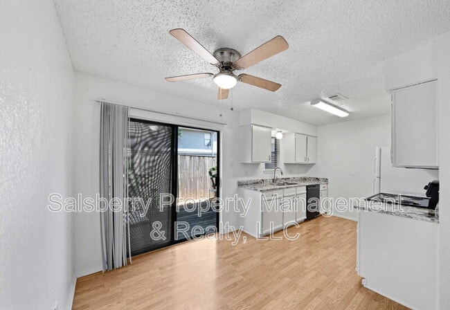 Photo - 634 Ridgeline Drive House
