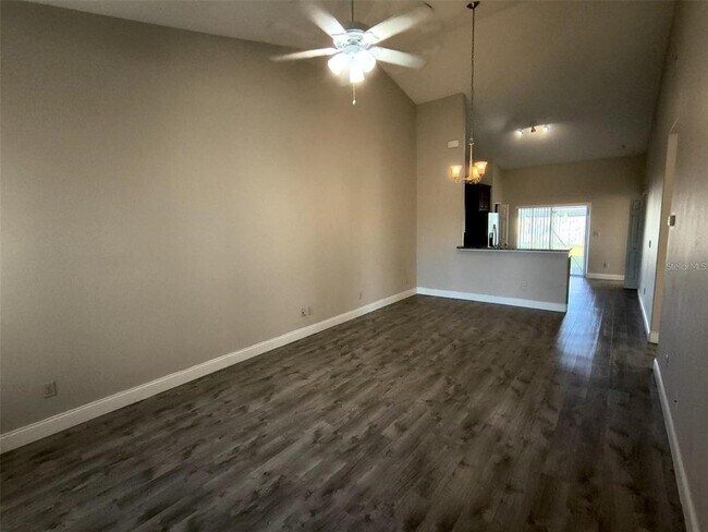 Building Photo - 13 Wood Amber Ln