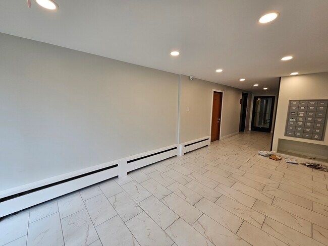 Foto del edificio - 5906 N Sheridan Rd