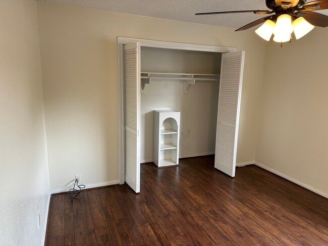 Foto del edificio - 223 Blue Castle Ln