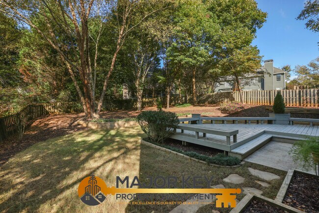 Foto del edificio - 1620 Midland Ct