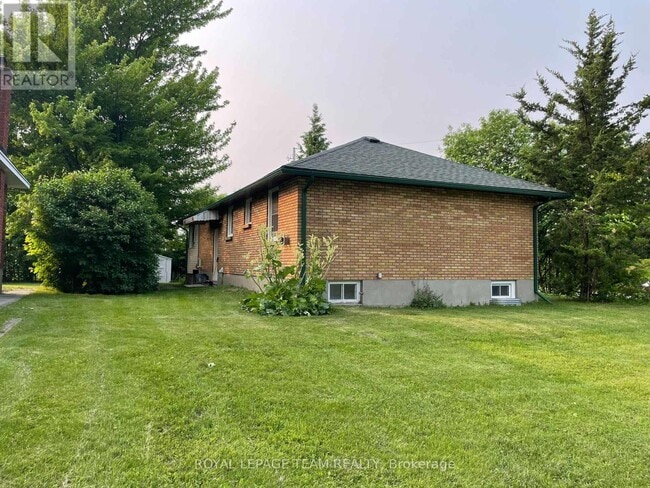 Building Photo - 16 Brook Ln