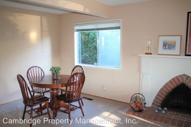 Building Photo - 3 br, 2 bath House - 520 Sequoia Drive