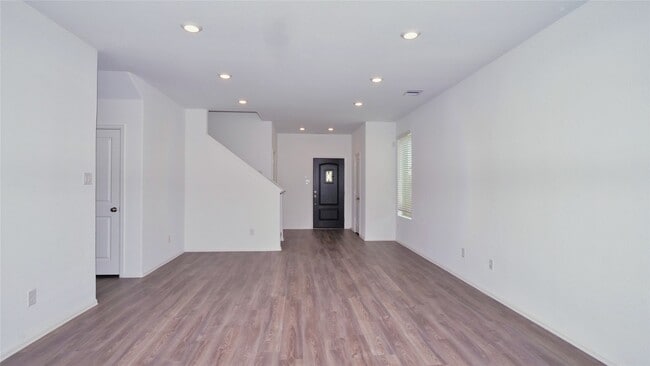 Building Photo - 22612 Malvicino Dr