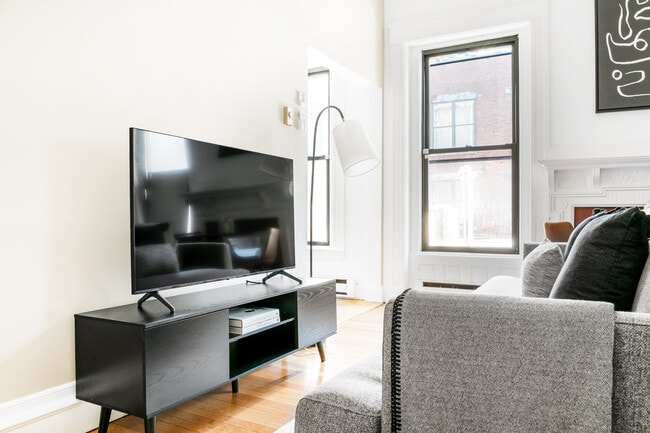 Foto del edificio - 232 Newbury St