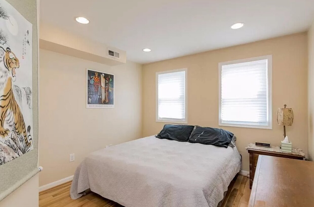 Foto principal - 111 N Port St
