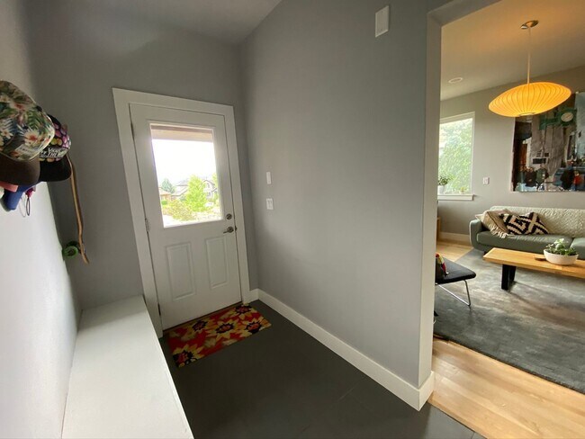 Foto del edificio - Gorgeous 4B/3.5B North Boulder - Available...