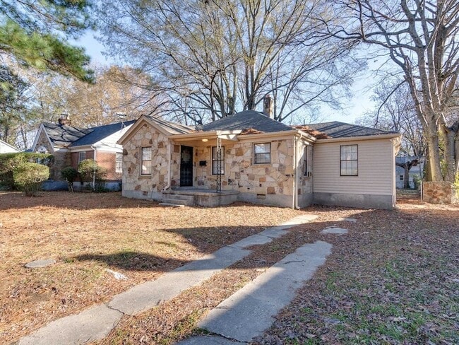 Photo - 950 Parkhaven Ln House