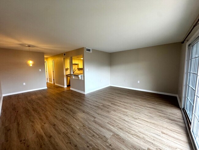 Foto del edificio - 925 Cleveland St