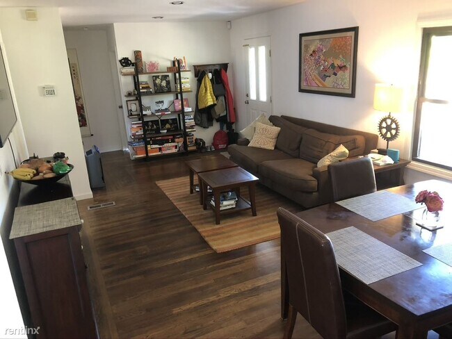 Foto del edificio - 1 br, 1 bath House - 4418 Virginia Avenue ...