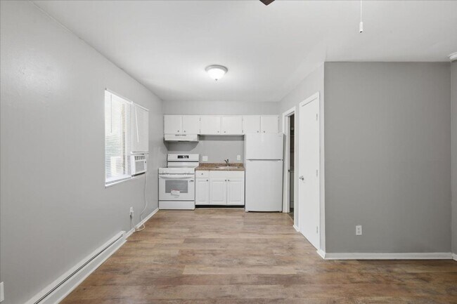 Foto del edificio - 8820 E 45th St