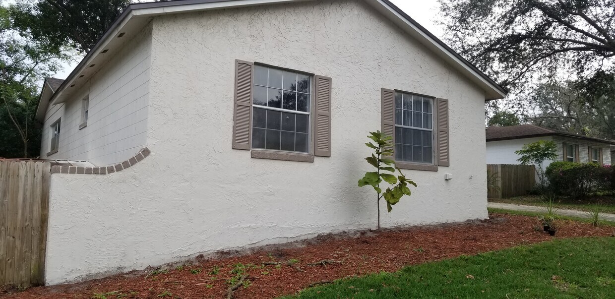 Primary Photo - 107 Wheatland Ct