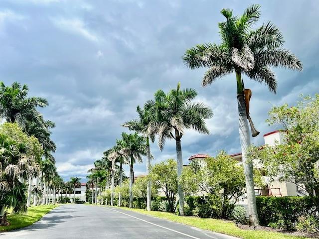 Foto del edificio - 3250 S Shore Dr