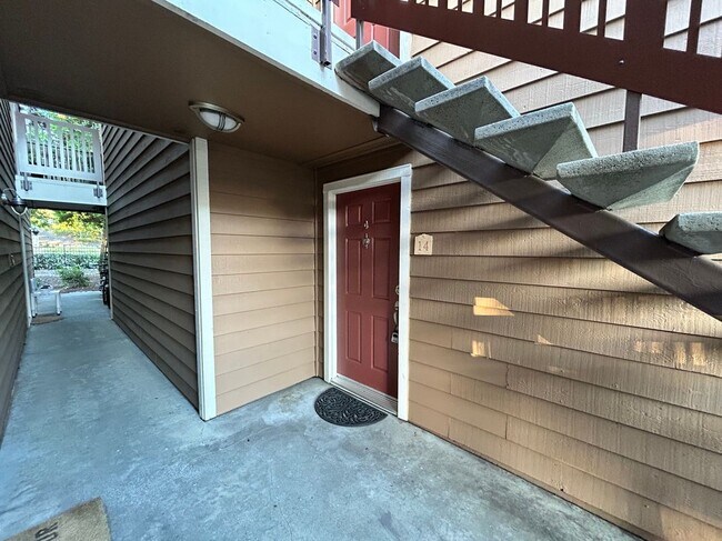 Foto del edificio - 150 Reflections Dr