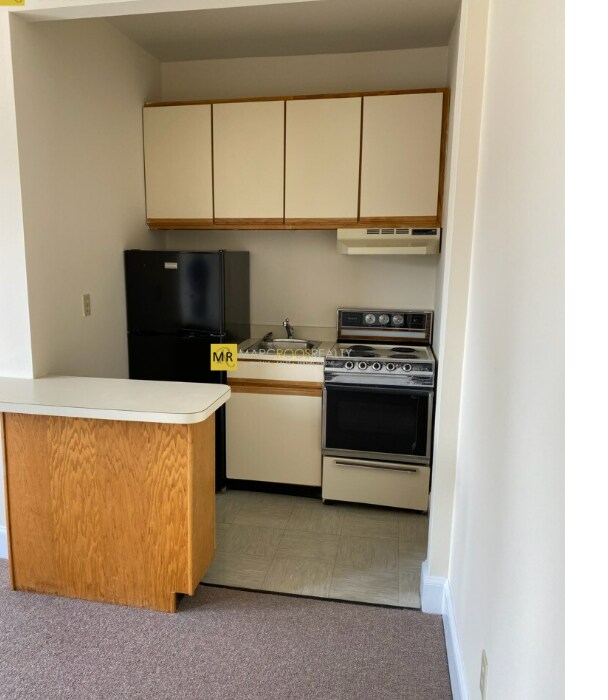 Building Photo - 853 Beacon St