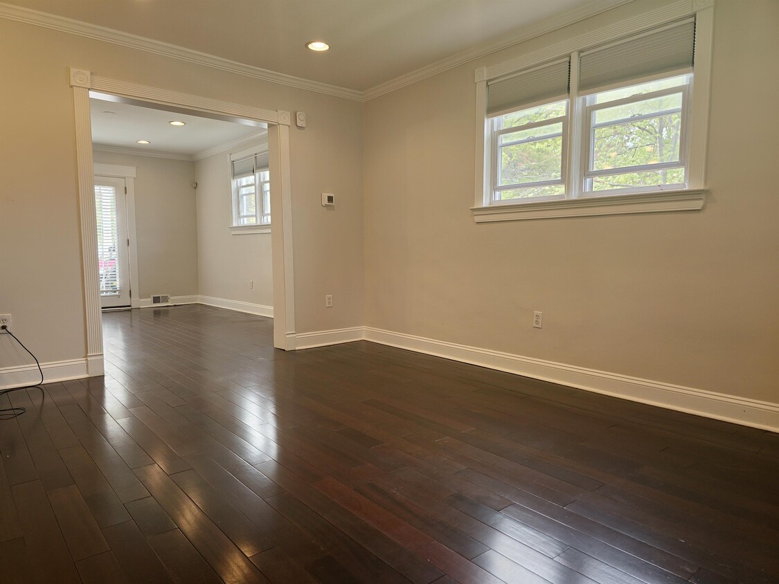 Primary Photo - 2901 N St SE
