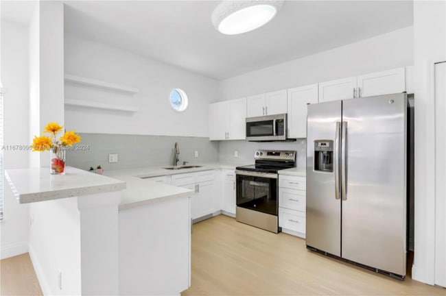 Building Photo - 4465 SW 160th Ave