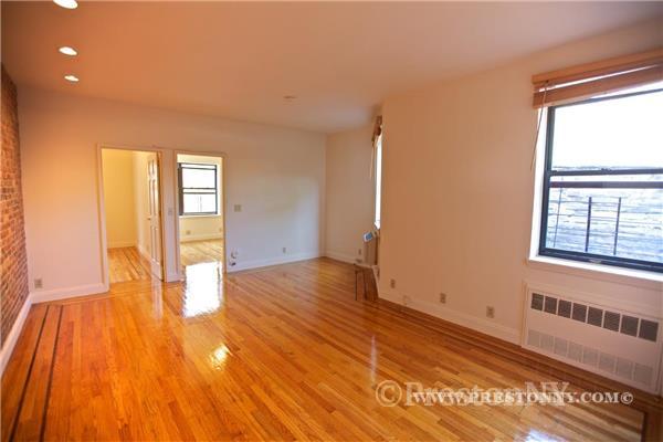 Building Photo - 437 W 44th St