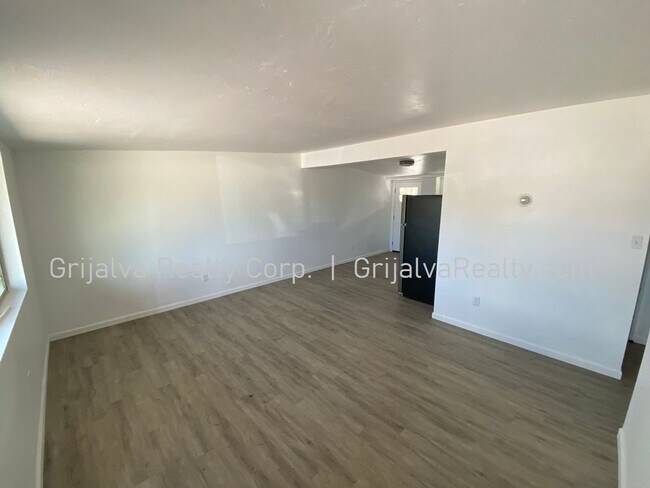 Building Photo - 3404-3406 E Glenn St