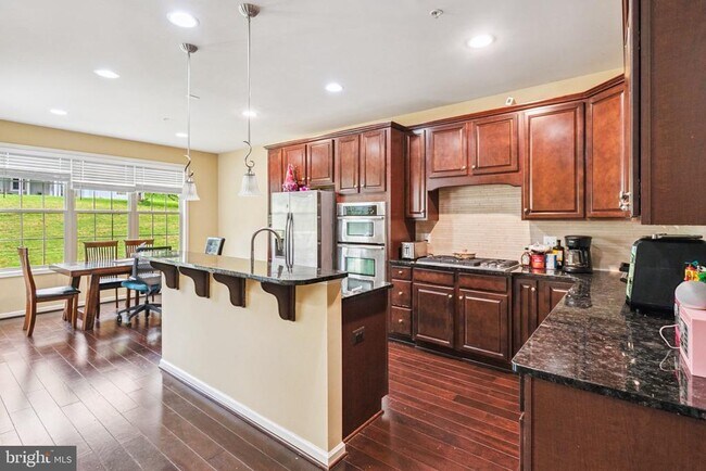 Foto del edificio - 1525 Rabbit Hollow Pl