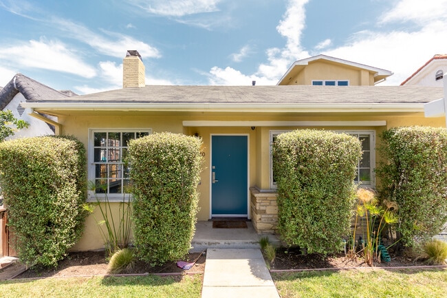 Building Photo - 1530 S Sierra Bonita Ave