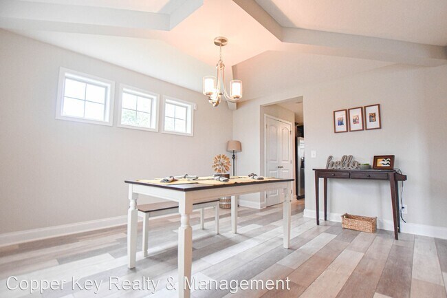 Building Photo - 4 br, 2.5 bath House - 212 Eagles Talon Ct
