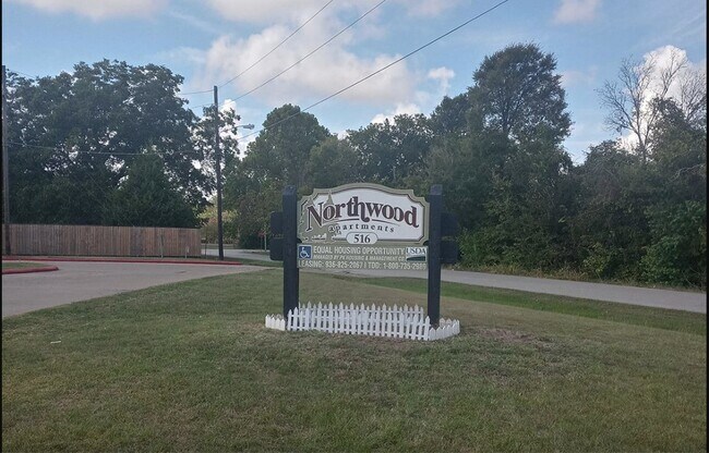 Foto del edificio - 516 Laredo St