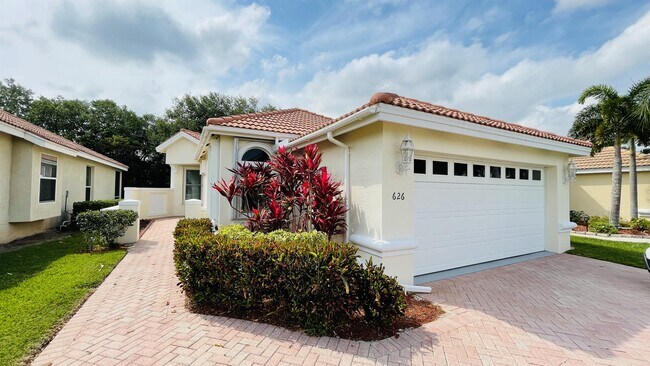 Foto del edificio - 626 SW Treasure Cove