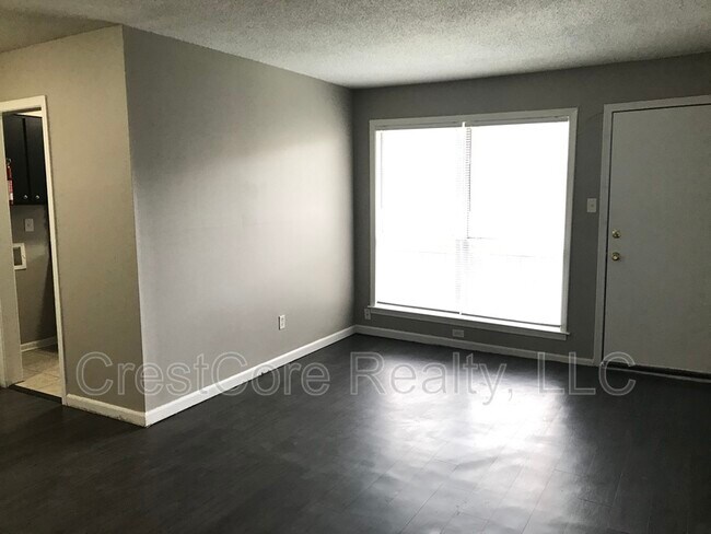 Foto del edificio - 821 Berclair Rd